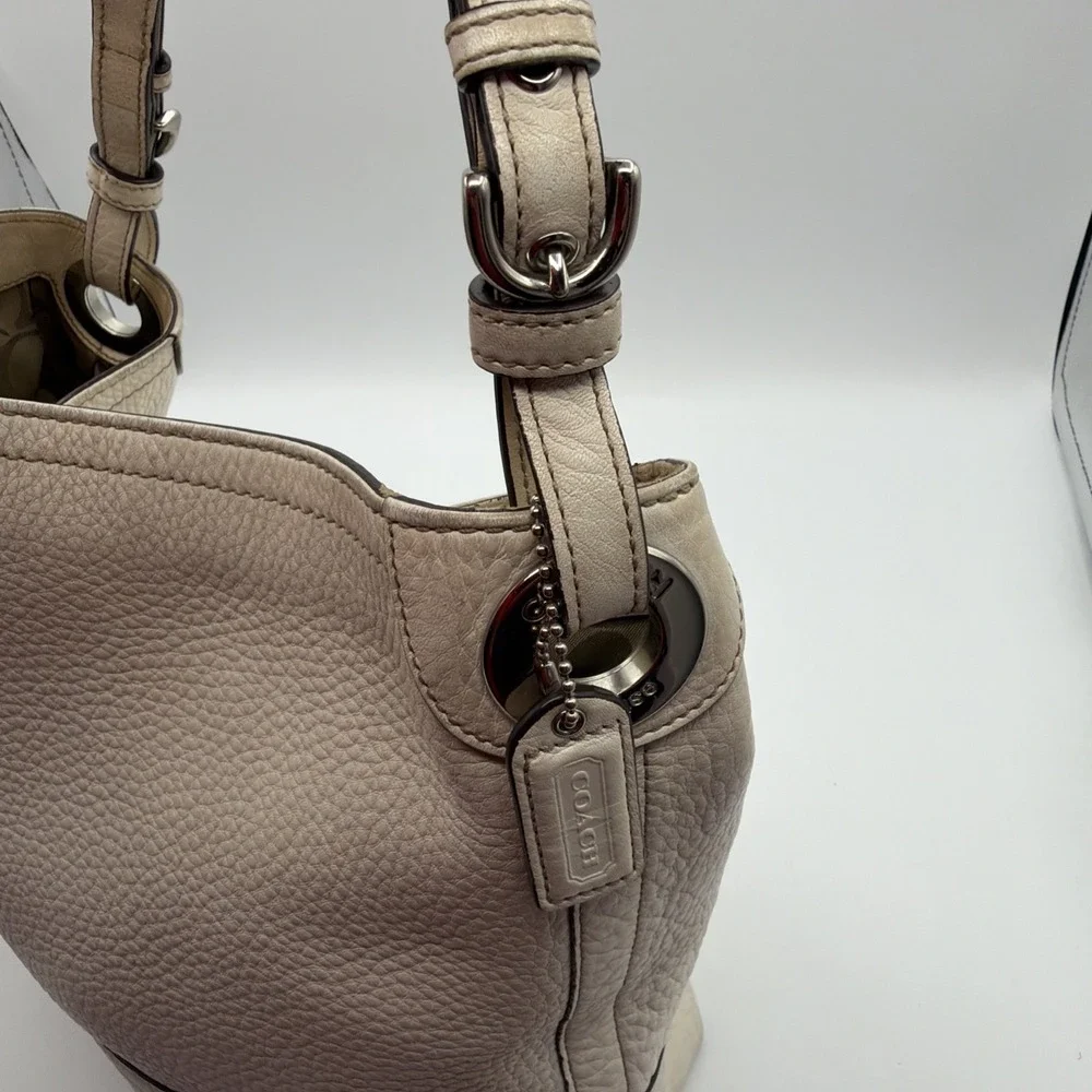 Coach vintage camel
